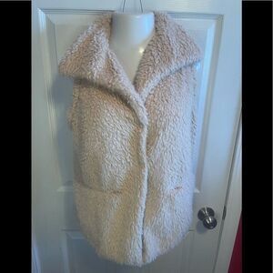 Thread + Supply soft faux fur/ teddy vest sz M
